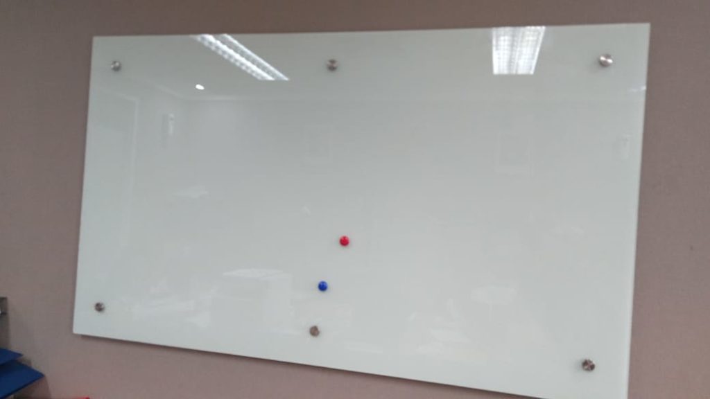 glass_board-magnetik-hanako-120x180